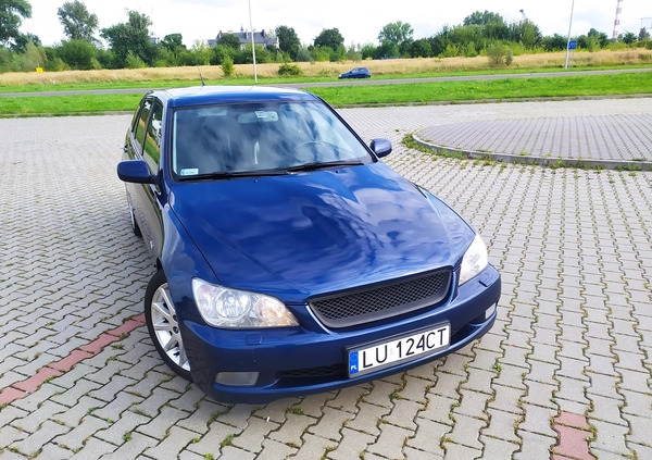 Lexus IS cena 18900 przebieg: 380000, rok produkcji 2004 z Lublin małe 631